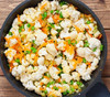 Овощное рагу из цветной капустой  с зеленым горошком и  морковью