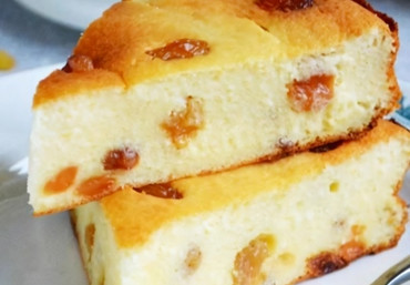 Запеканка творожная с изюмом