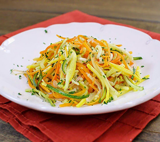 Корейский из кабачка и моркови